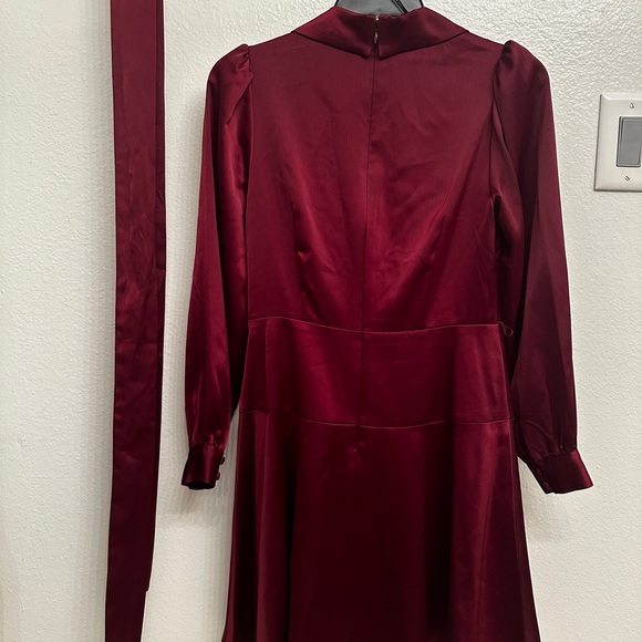Elegant Burgundy Wrap Dress - Picture 5 of 8